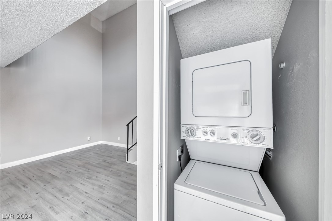 320 Brookside Lane, Unit B Las Vegas, NV 89107 - Photo 10 of 23