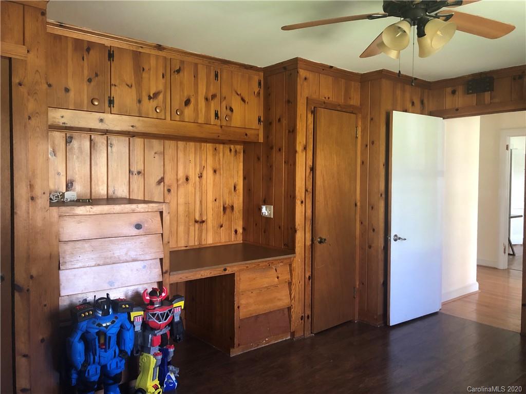 605 English Road Spruce Pine, NC 28777 - Photo 16 of 22 Gallery Image 16