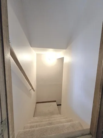 $2,700 | 8 East Shag Bark Lane, Streamwood, IL 60107