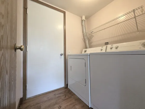 $2,700 | 8 East Shag Bark Lane, Streamwood, IL 60107