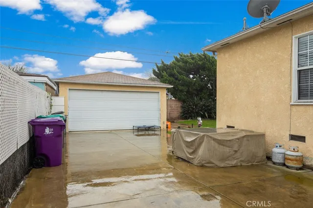 $995,000 | 2410-2412 Termino Avenue, Long Beach, CA 90815