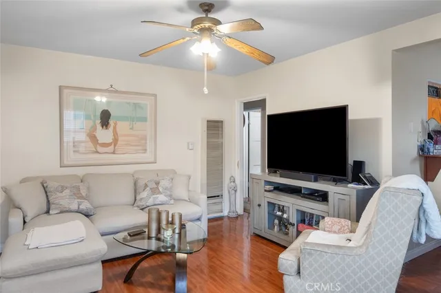 $995,000 | 2410-2412 Termino Avenue, Long Beach, CA 90815