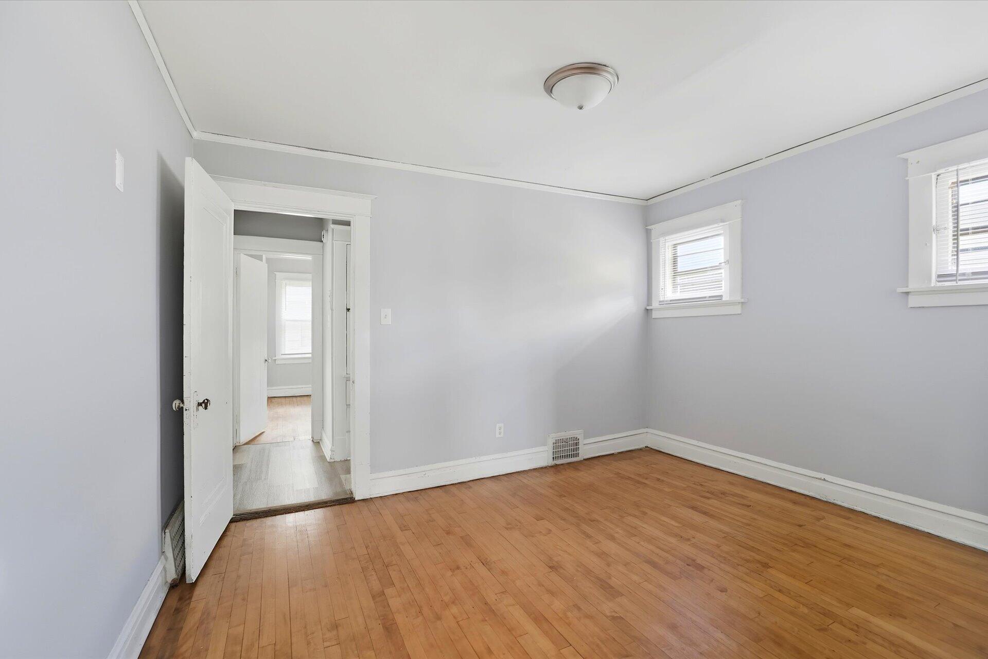 2701 North 39th Street, Unit 2703 Milwaukee, WI 53210 - Photo 9 of 13 13-007_ACAM6408