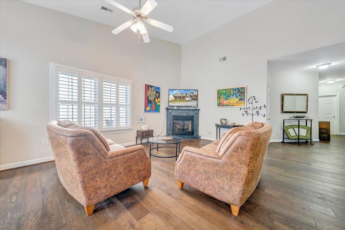 5414 Quail Ridge Court Roanoke, VA 24018 - Photo 3 of 30 Living Room with Gas Fireplace