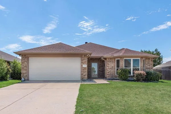 $274,900 | 1119 Wolverine Lane, Greenville, TX 75402