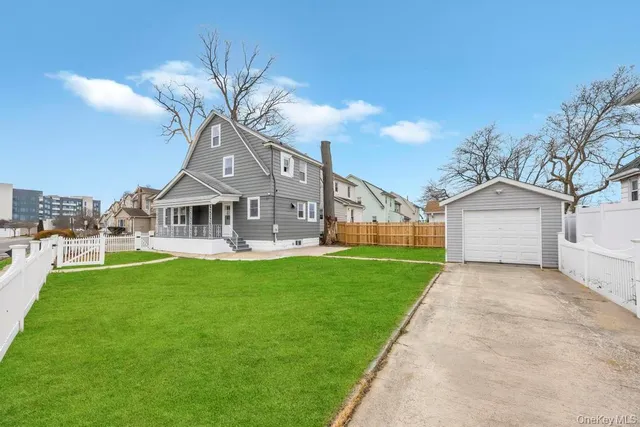 $825,000 | 17 Sapir Street, Valley Stream, NY 11580