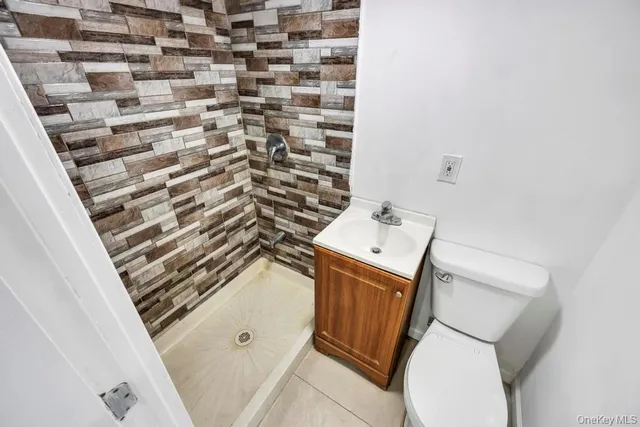 $825,000 | 17 Sapir Street, Valley Stream, NY 11580