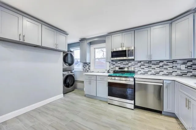 $825,000 | 17 Sapir Street, Valley Stream, NY 11580