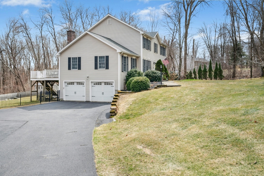 59 Snow Road West Brookfield, MA 01585 - Photo 3 of 42 Gallery Image 3