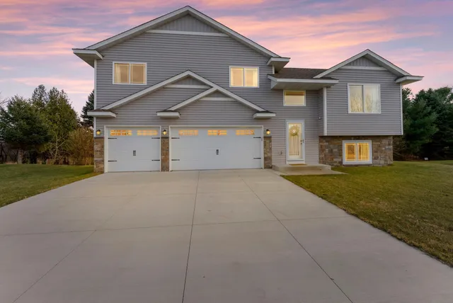 $345,000 | 770 South Rush Creek Lane, Rush City, MN 55069