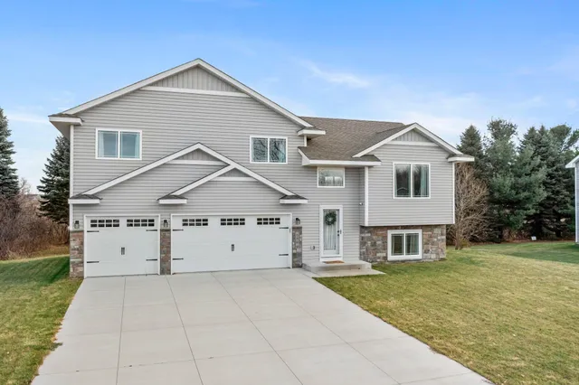 $345,000 | 770 South Rush Creek Lane, Rush City, MN 55069