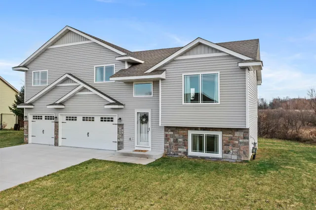 $345,000 | 770 South Rush Creek Lane, Rush City, MN 55069