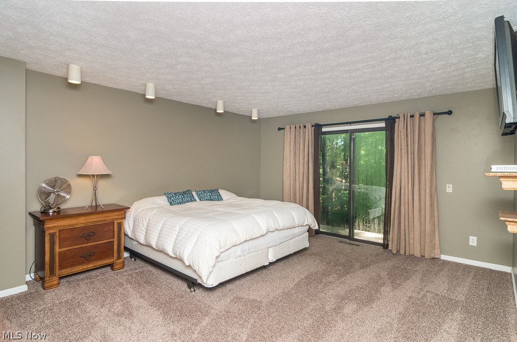 12193 Windcliff Road Strongsville, OH 44136 - Photo 12 of 25 Gallery Image 12