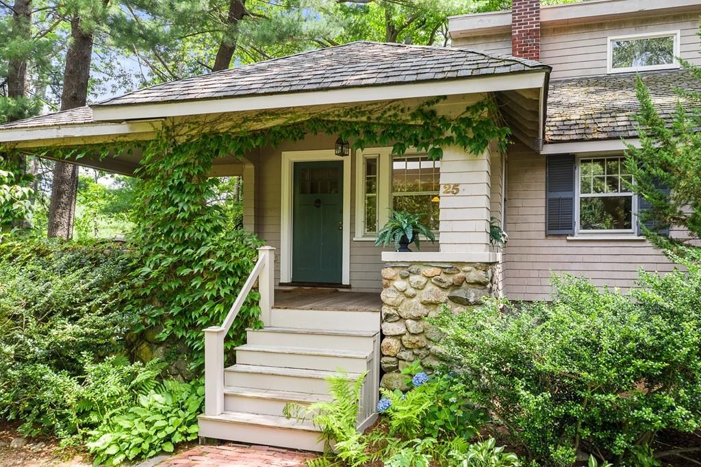 25 Duffield Road Newton, MA 02466 - Photo 2 of 23