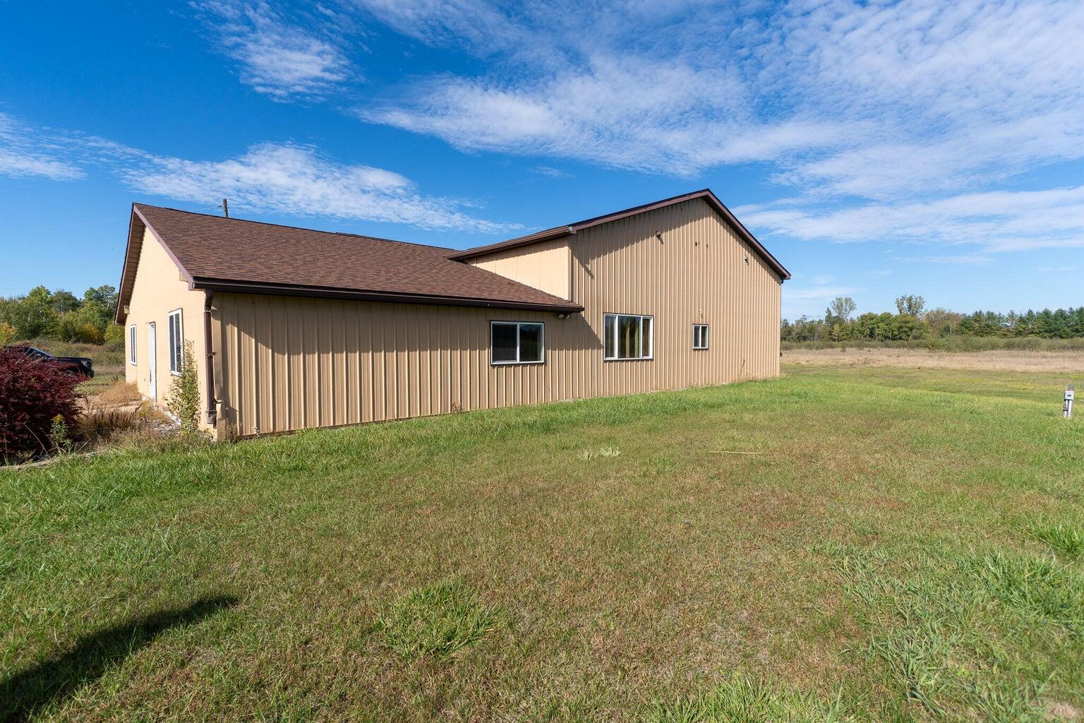 639 East Huron Road Omer, MI 48749 - Photo 7 of 14 20251015192331207647000000-o