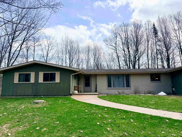 $475,000 | 3270 S Highway, Rhinelander, WI 54501