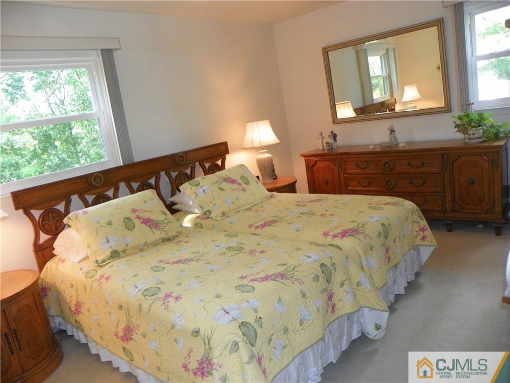9 Tompkins Road East Brunswick, NJ 08816 - Photo 13 of 19 Gallery Image 13