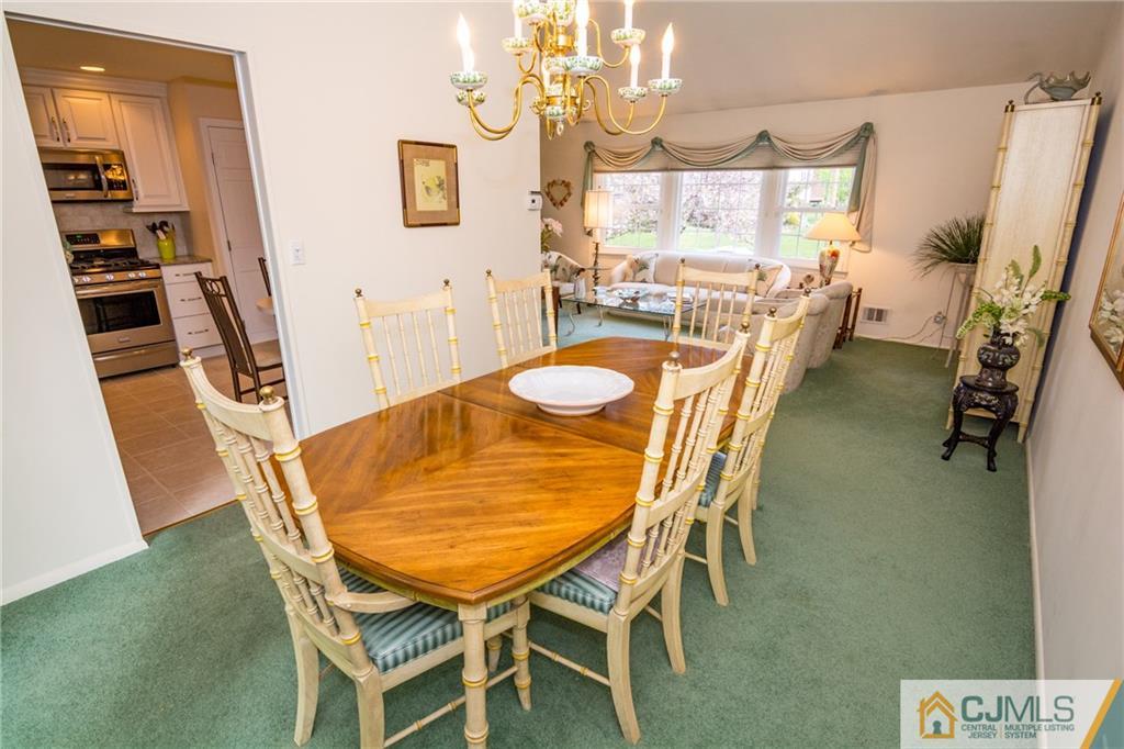 9 Tompkins Road East Brunswick, NJ 08816 - Photo 5 of 19 Gallery Image 5
