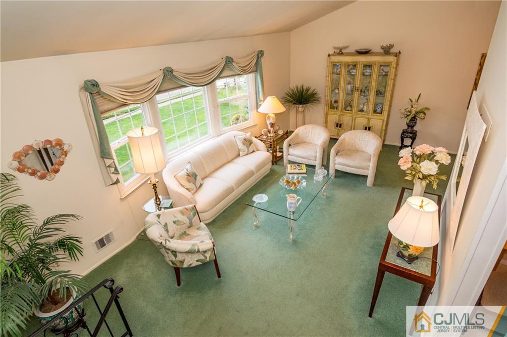 9 Tompkins Road East Brunswick, NJ 08816 - Photo 8 of 19 Gallery Image 8