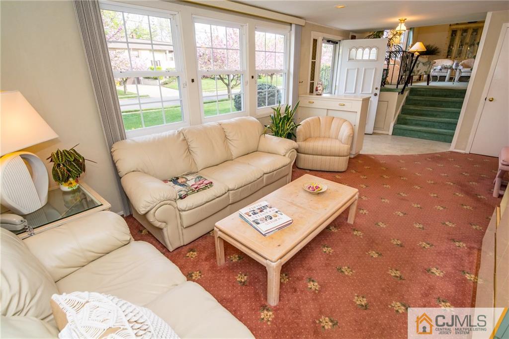 9 Tompkins Road East Brunswick, NJ 08816 - Photo 10 of 19 Gallery Image 10