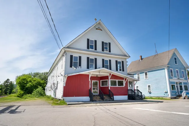 $645,000 | 77 Main Street, Stratford, NH 03590