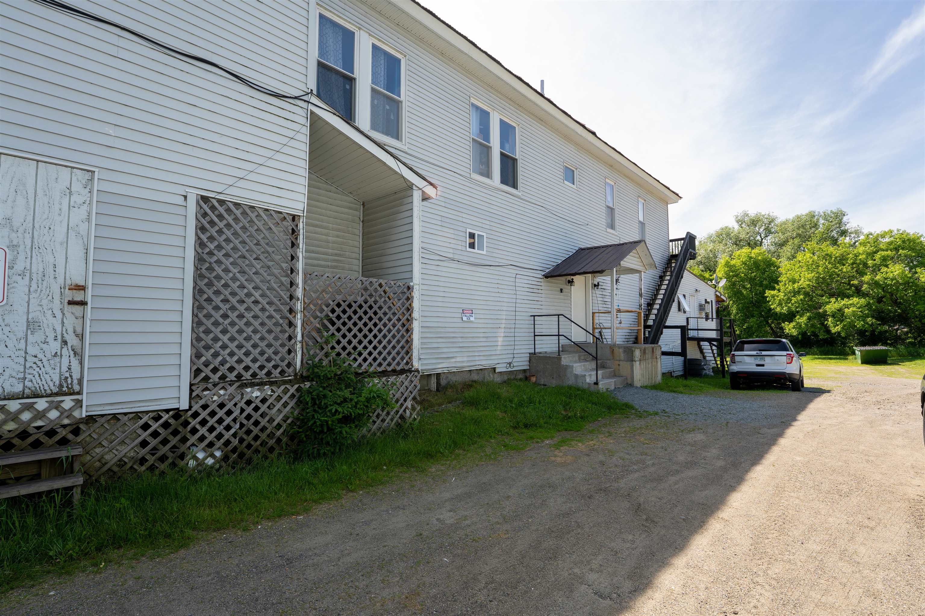 77 Main Street Stratford, NH 03590 - Photo 5 of 32