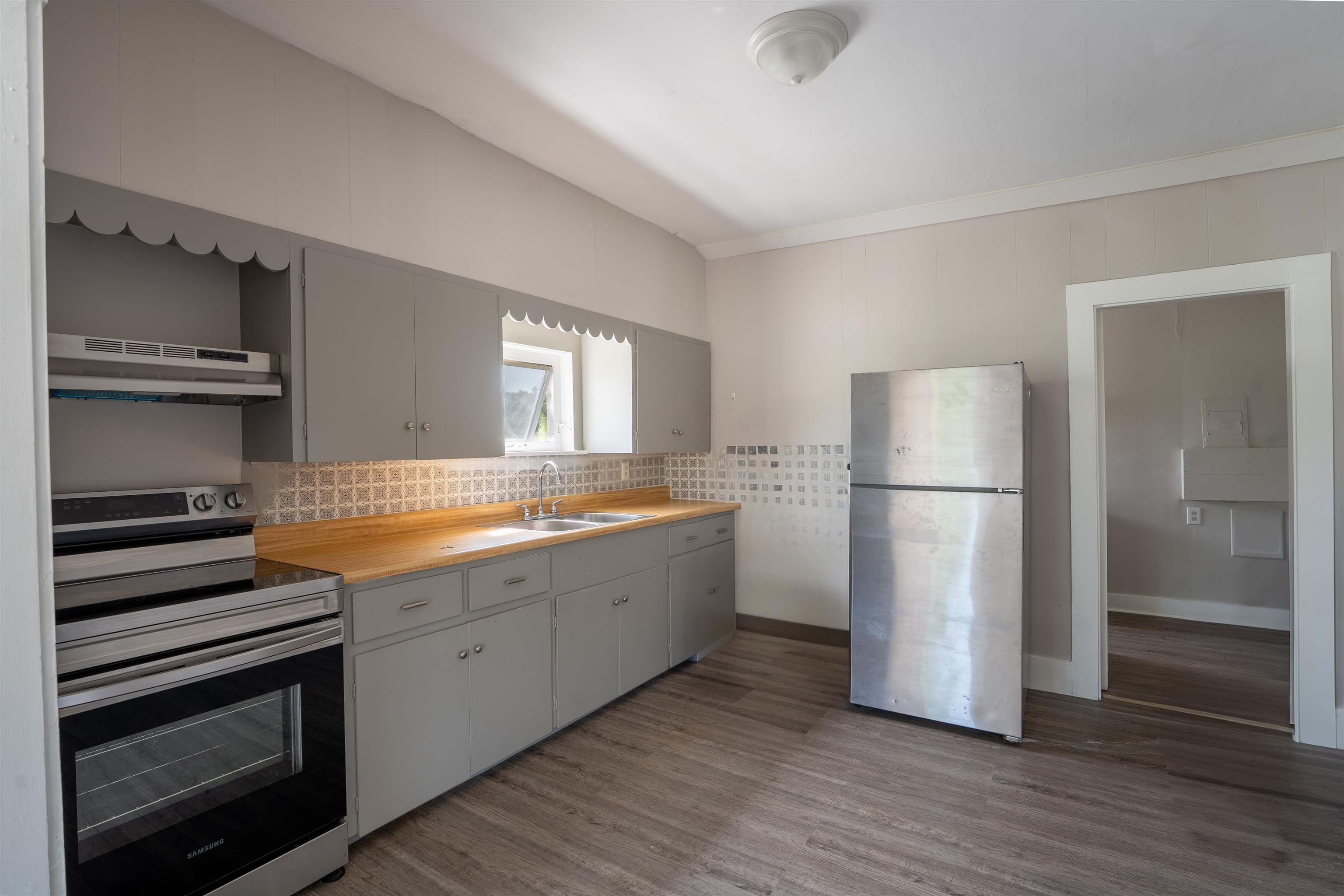 77 Main Street Stratford, NH 03590 - Photo 6 of 32