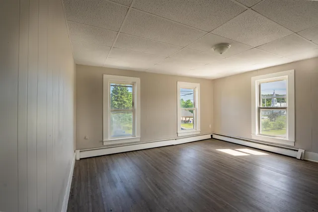 $645,000 | 77 Main Street, Stratford, NH 03590