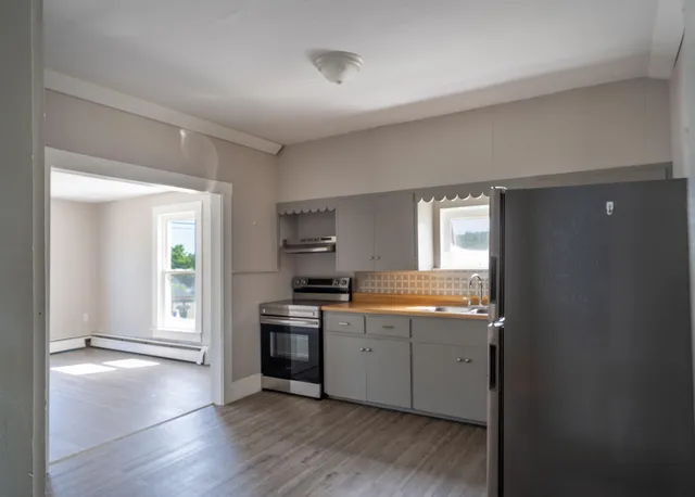 $645,000 | 77 Main Street, Stratford, NH 03590