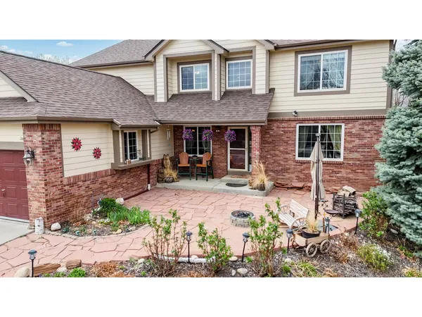 a house view with a outdoor space