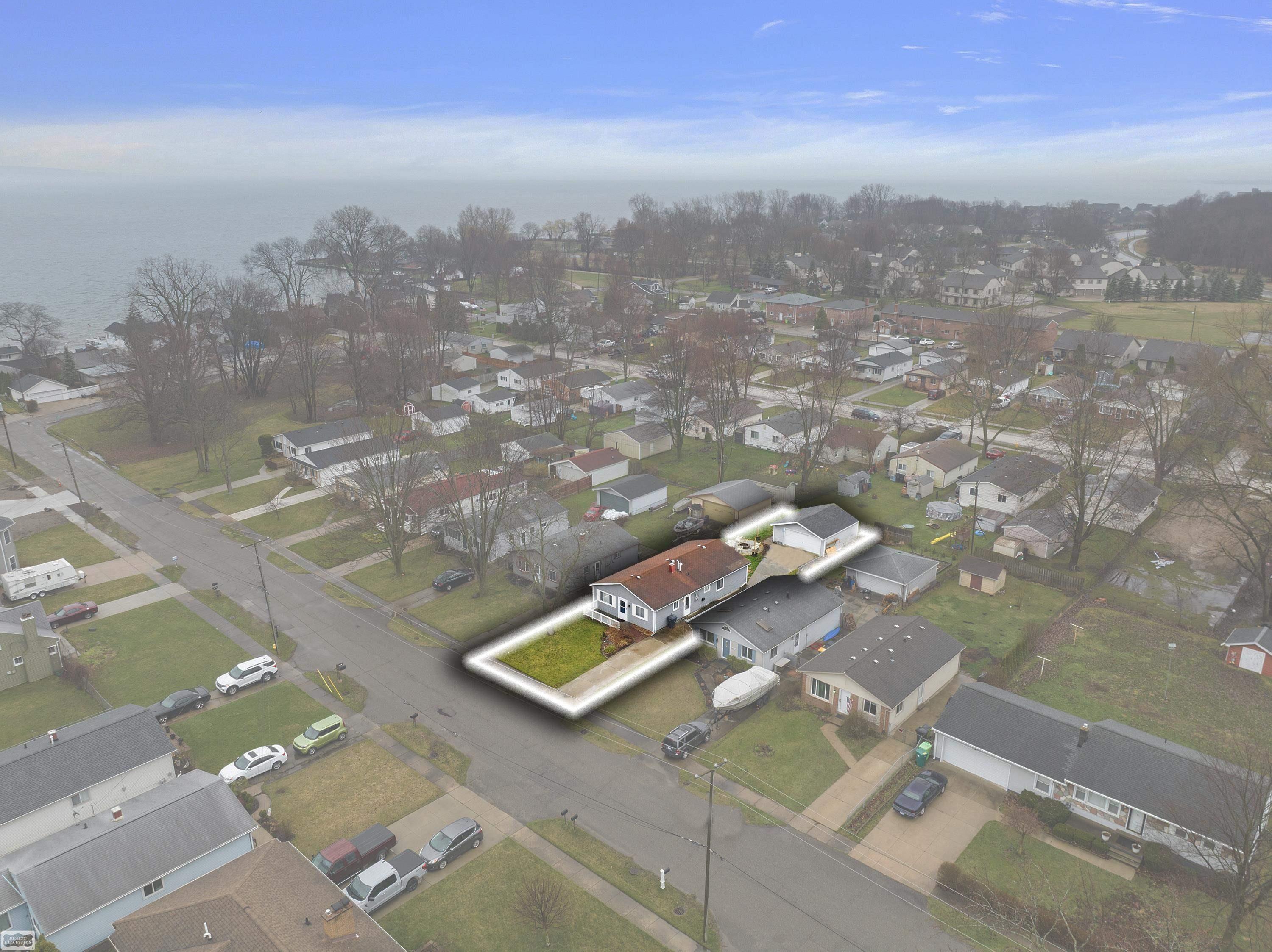 26082 Clear Street Harrison, MI 48045 - Photo 3 of 43