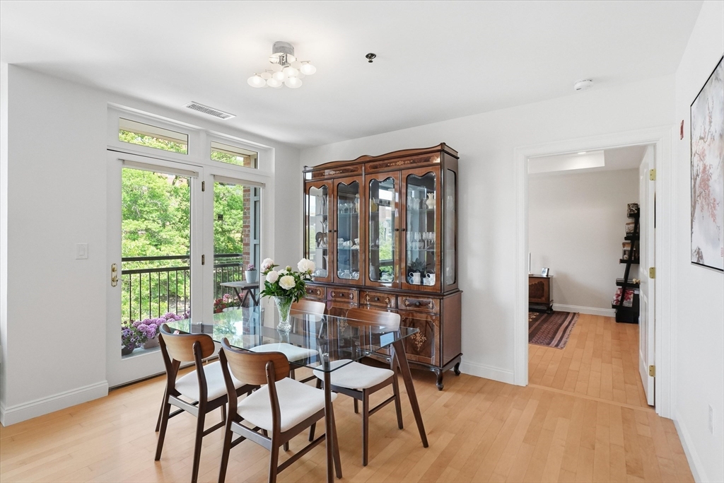 1601 Beacon Street, Unit 302 Brookline, MA 02446 - Photo 5 of 29