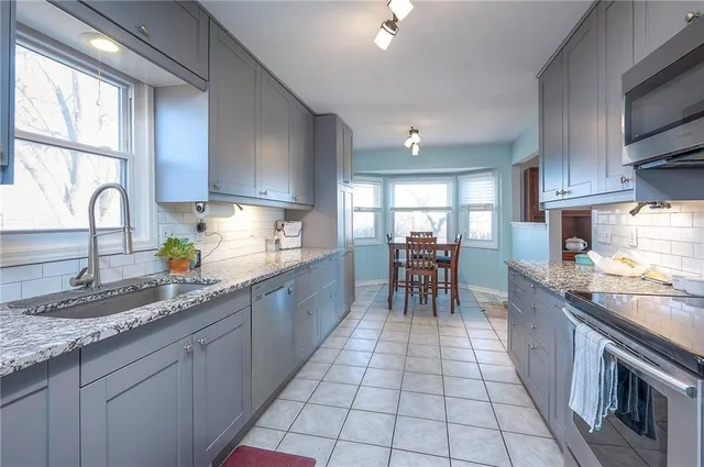 $439,900 | 13412 Highview Drive, Kearney, MO 64060