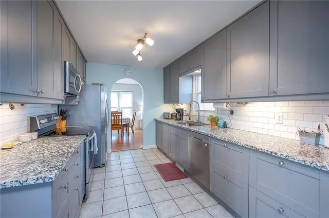 $439,900 | 13412 Highview Drive, Kearney, MO 64060