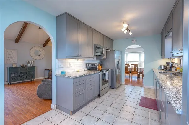 $439,900 | 13412 Highview Drive, Kearney, MO 64060