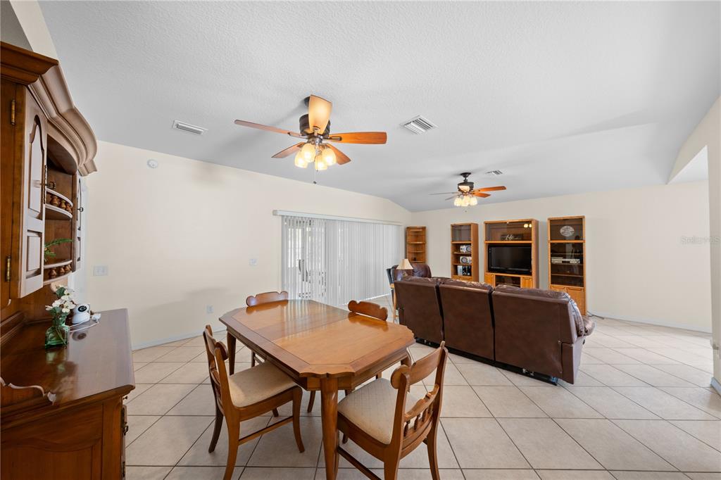 9175 Southeast 118th Loop Summerfield, FL 34491 - Photo 19 of 48