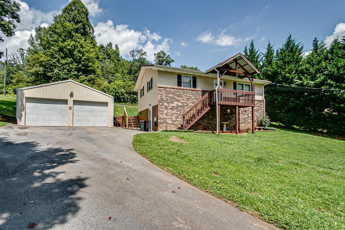 2729 Gap Creek Road Hampton, TN 37658 - Photo 2 of 33 02-Gap Rd-3
