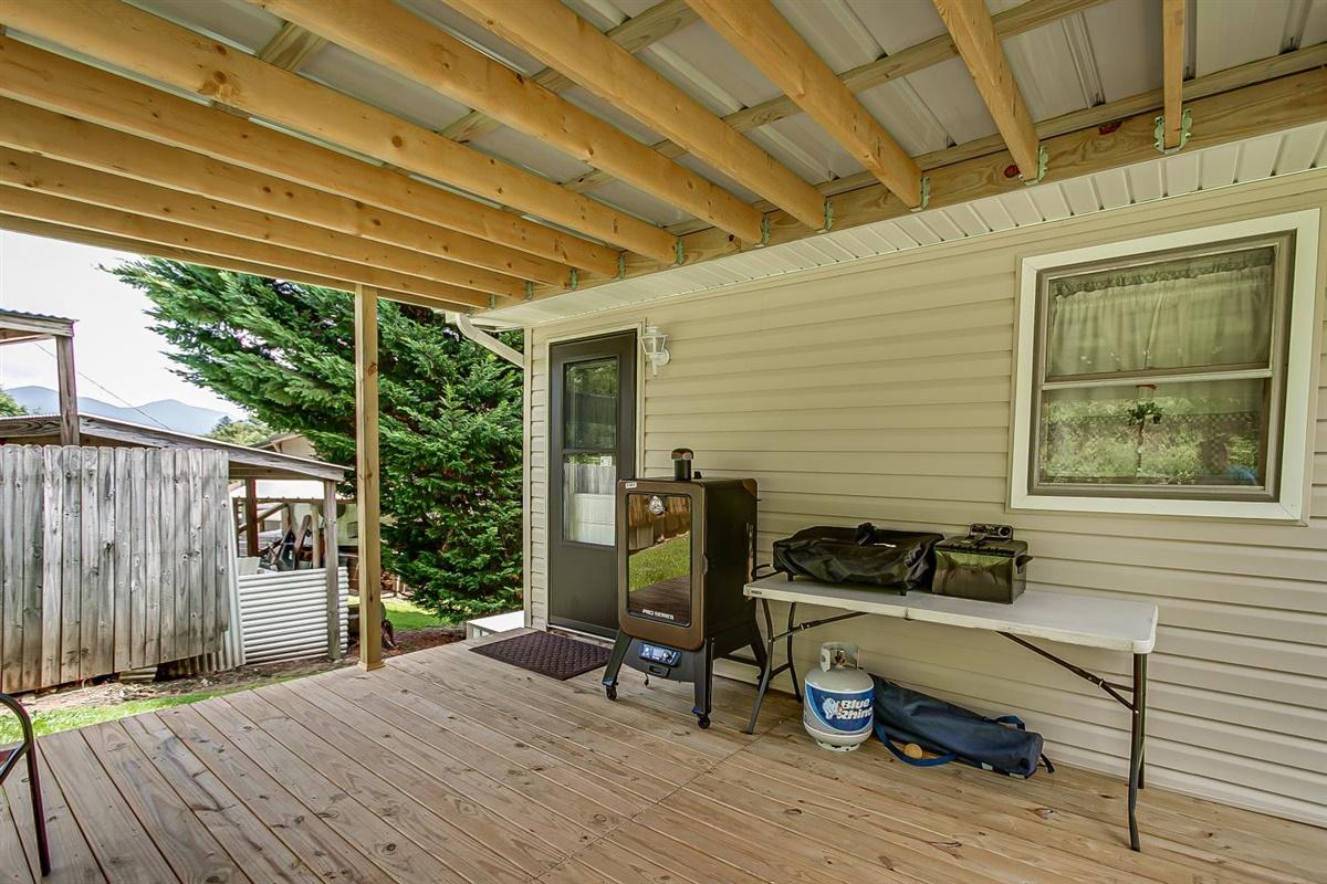 2729 Gap Creek Road Hampton, TN 37658 - Photo 31 of 33 31-Gap Rd-31