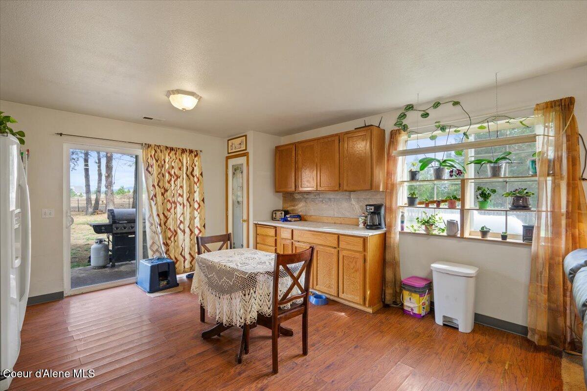 811 East Seasons Road Athol, ID 83801 - Photo 34 of 49 34-Kitchen and Dining