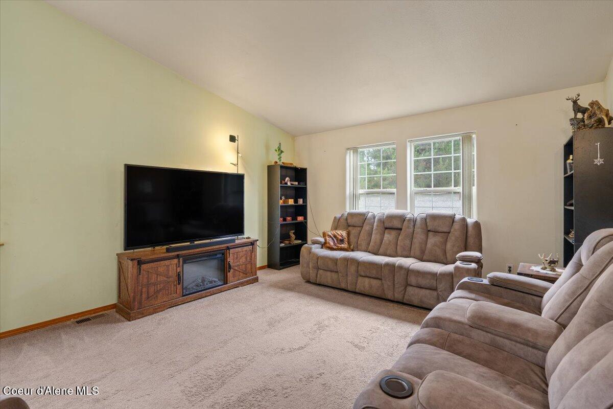 811 East Seasons Road Athol, ID 83801 - Photo 7 of 49 07-Living Room