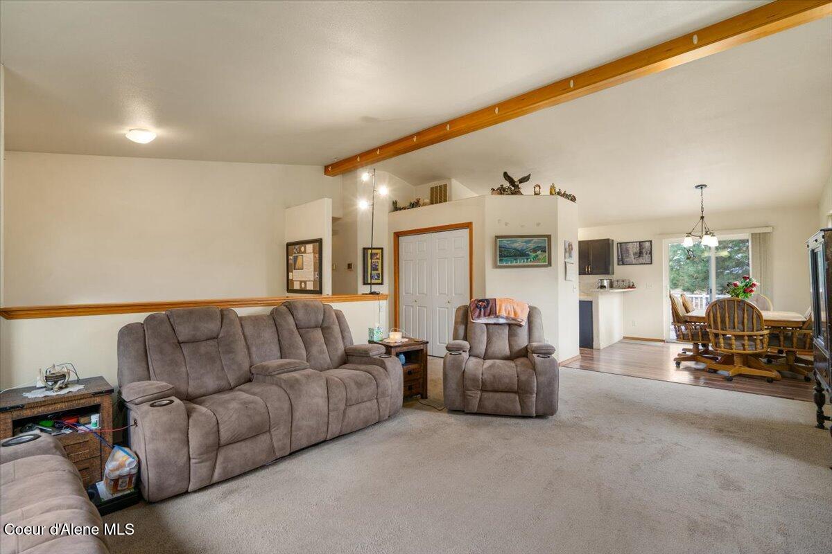 811 East Seasons Road Athol, ID 83801 - Photo 9 of 49 09-Living Room