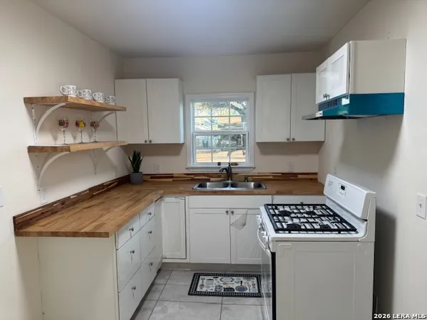 $2,000 | 542 Drake Avenue, San Antonio, TX 78204