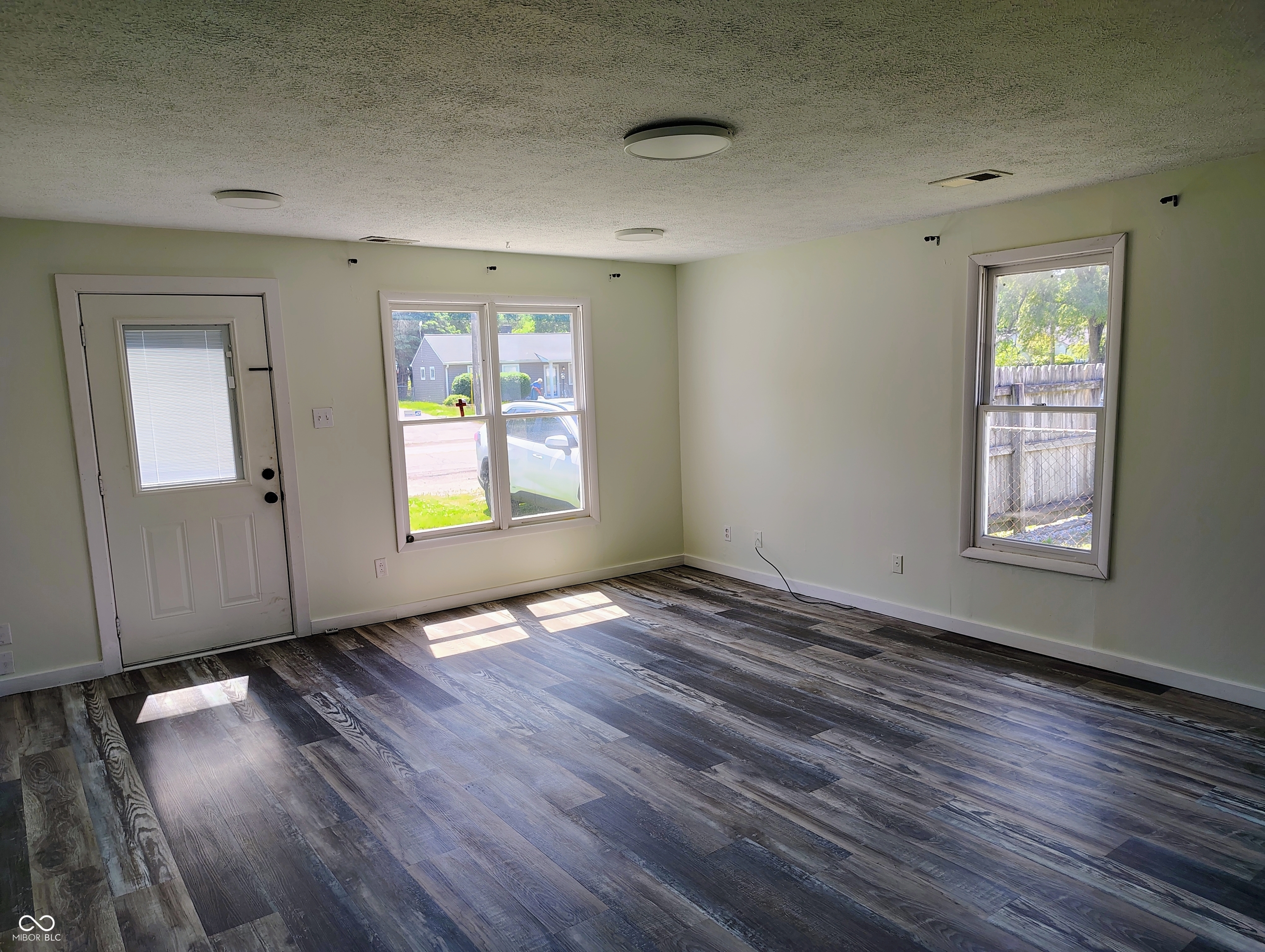 3330 South Mooresville Road Indianapolis, IN 46221 - Photo 3 of 21