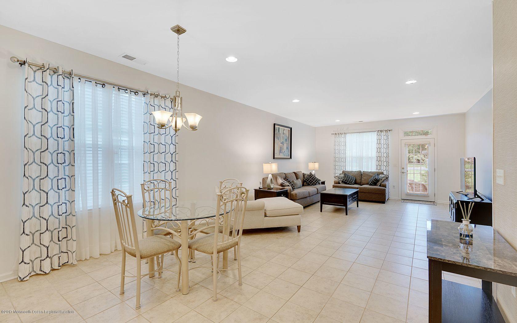 3 Sutfield Road Jackson, NJ 08527 - Photo 15 of 31 Breakfast Room