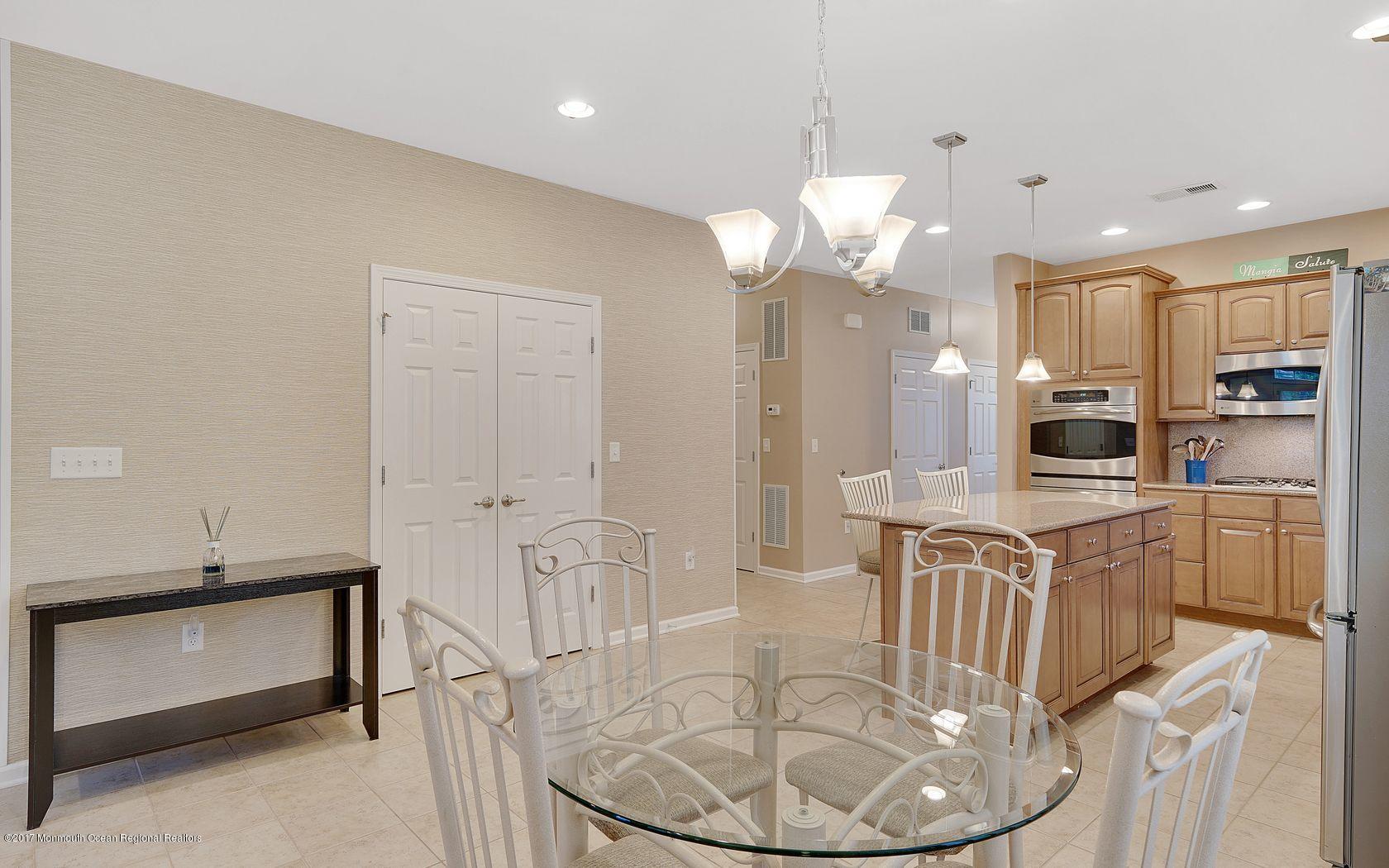 3 Sutfield Road Jackson, NJ 08527 - Photo 16 of 31 Breakfast Room & Kitchen