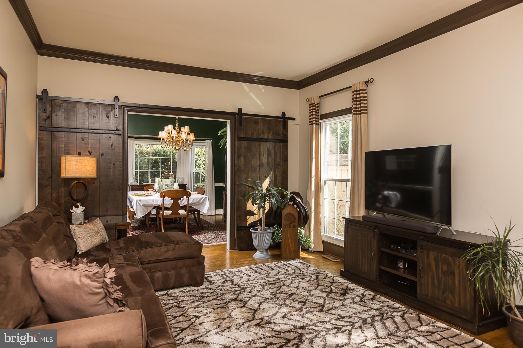 2370 McKenzie Road Ellicott City, MD 21042 - Photo 11 of 40 Gorgeous barn doors!