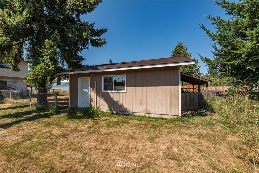 323 East Ahlvers Road Port Angeles, WA 98362 - Photo 36 of 37 Gallery Image 36