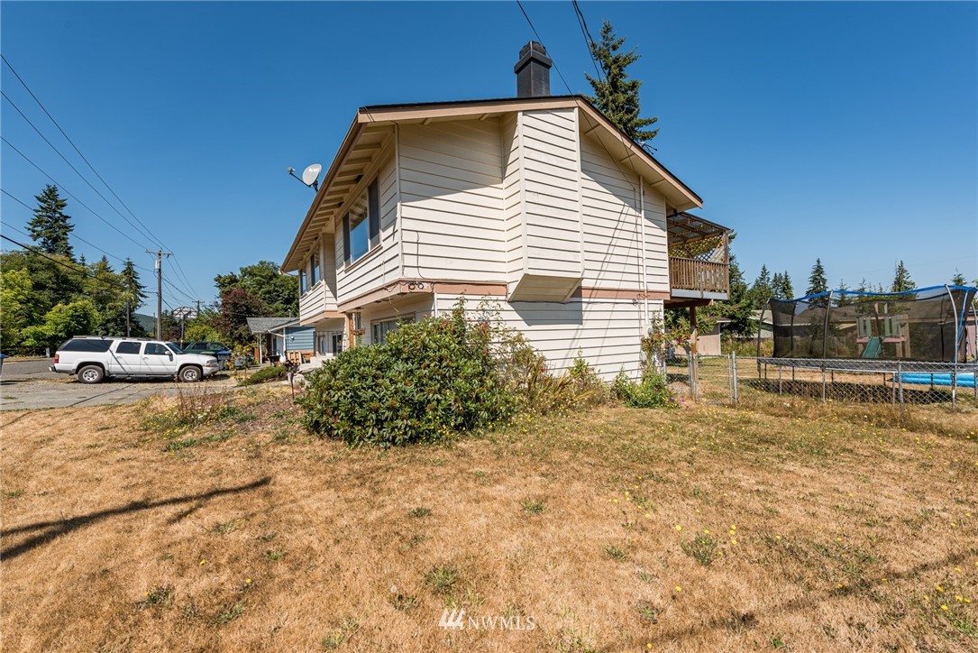 323 East Ahlvers Road Port Angeles, WA 98362 - Photo 5 of 37 Gallery Image 5