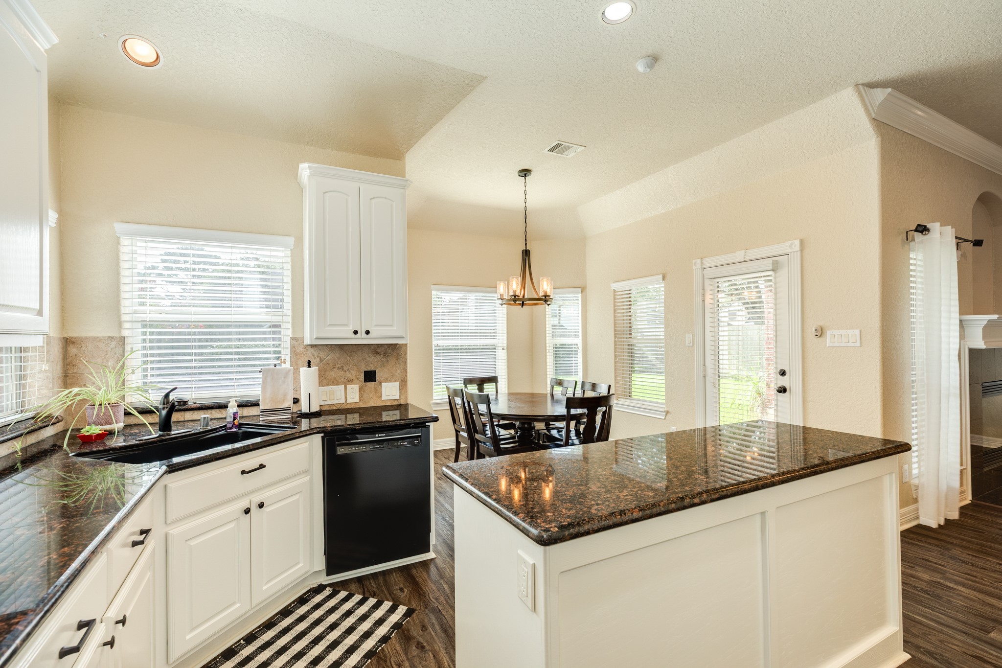 264 Lasso Street Angleton, TX 77515 - Photo 12 of 27