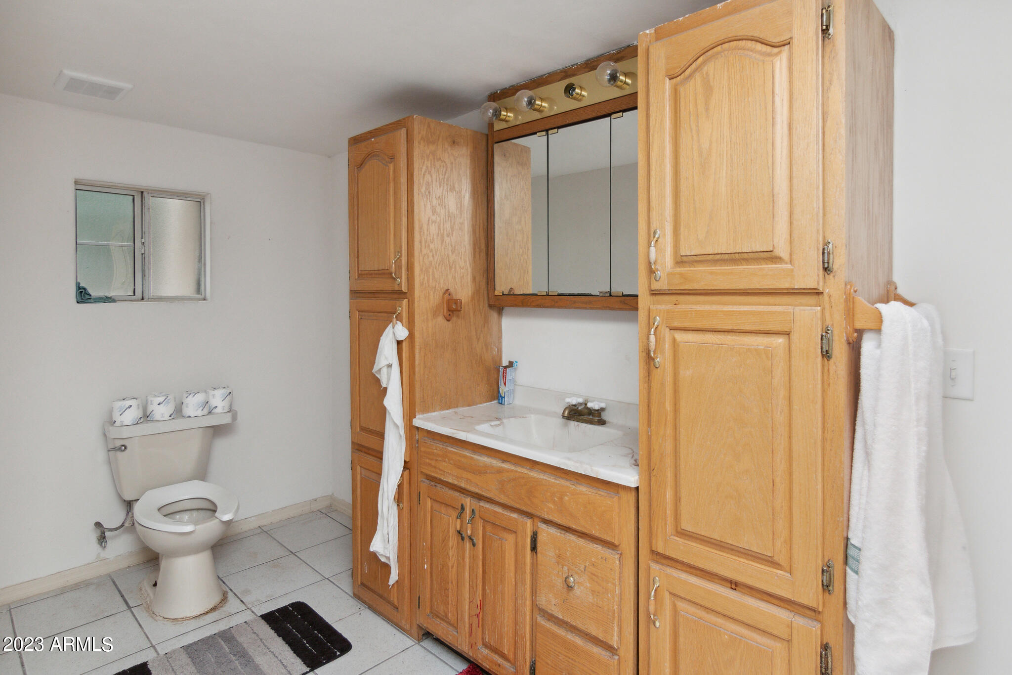 729 1st Street Douglas, AZ 85607 - Photo 8 of 24 Bathroom